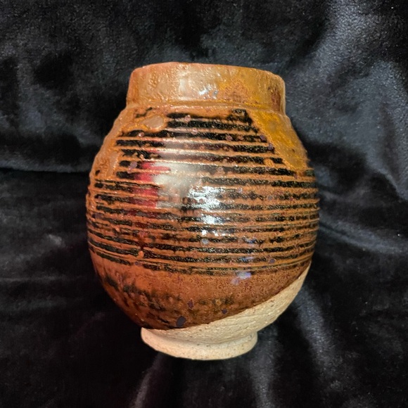 Vintage 1968 Artist Signed Pottery Vase - Picture 4 of 6